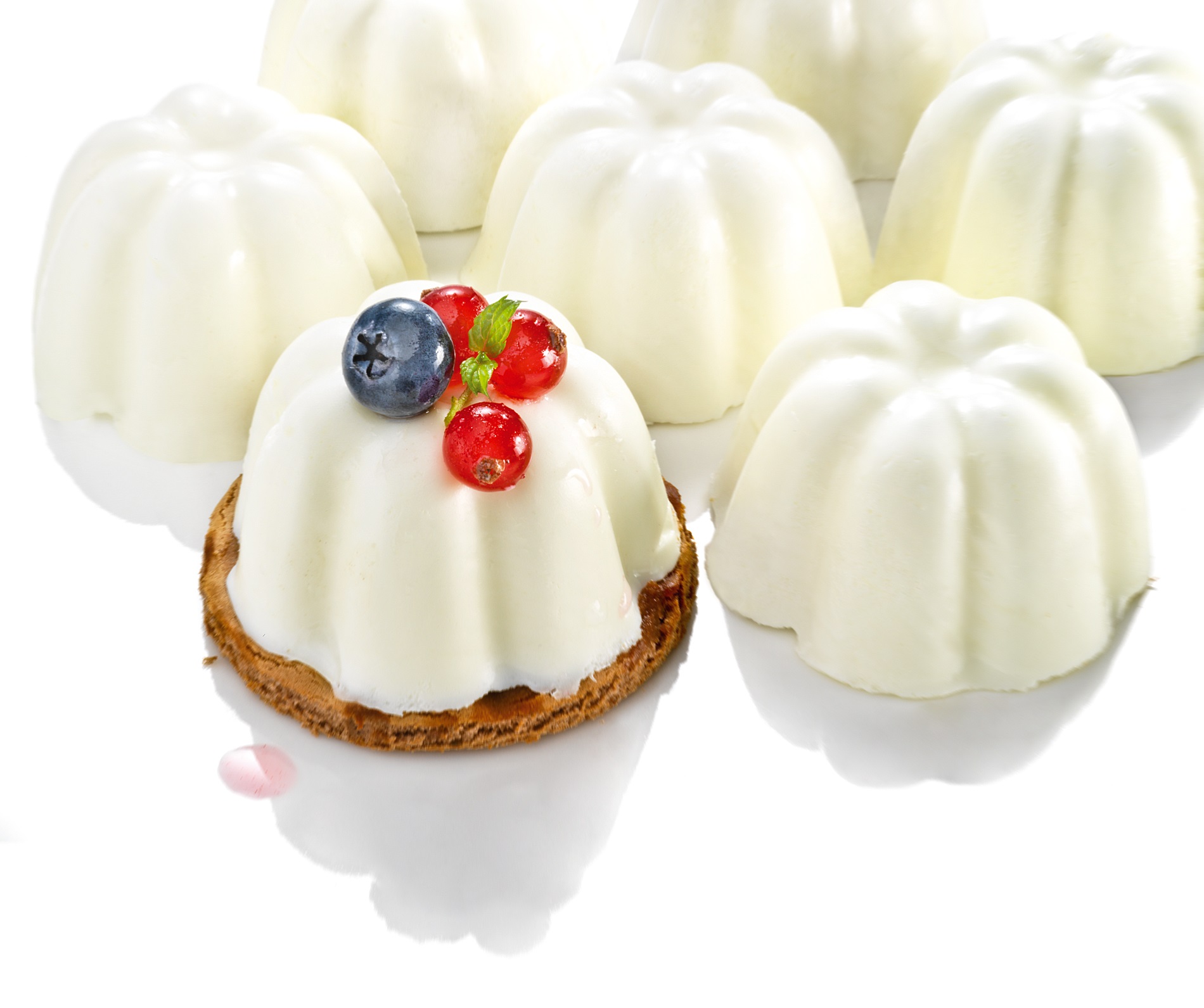 Cream parfait with forest berries - Ljubljanske mlekarne